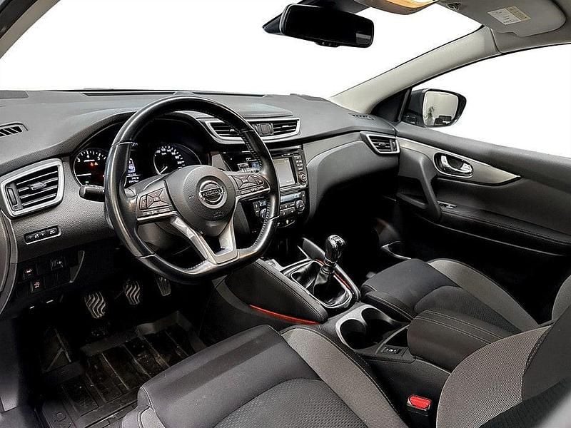 Begagnad Nissan Qashqai 116 HK (85 kW) 2018 Silver SUV