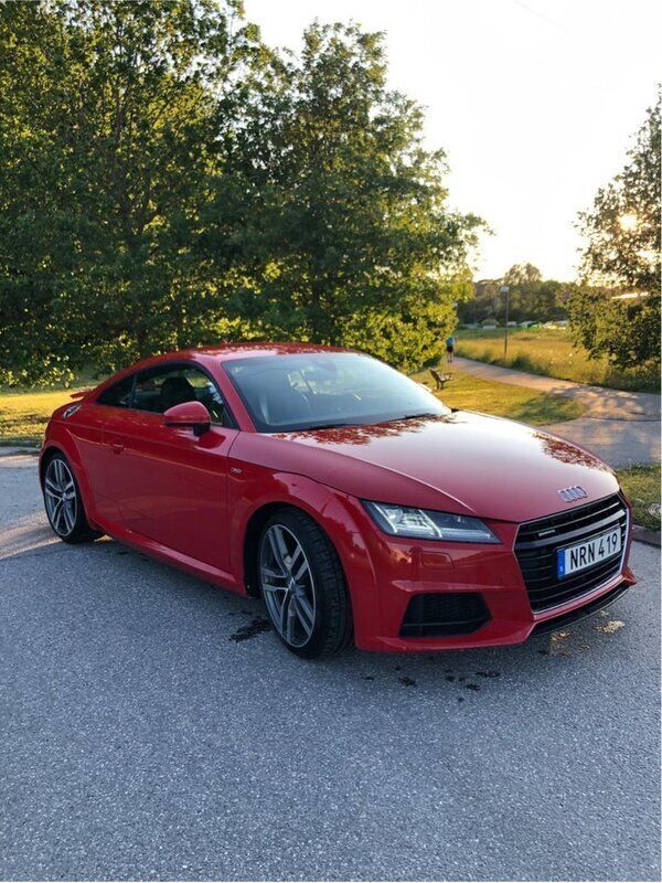 Röd Begagnad 2015 Audi TT S-Line Sportkupé | 250 000 kr (Marknadspris) - Bild 1/4