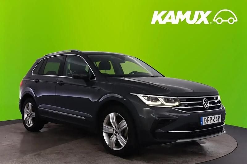 Silver/grå Begagnad 2022 VW Tiguan Elegance SUV | 299 700 kr (Bra pris) - Bild 1/4