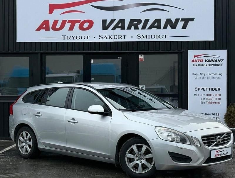Begagnad Volvo V60 150 HK (110 kW) 2013 Grå Kombi