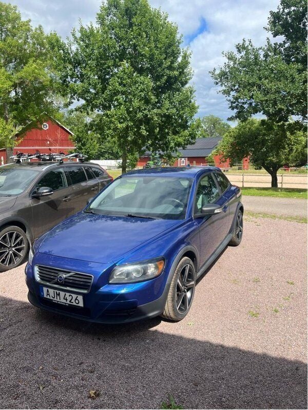 Blå Begagnad 2008 Volvo C30 Kinetic Halvkombi | 74 000 kr (Marknadspris) - Bild 1/4