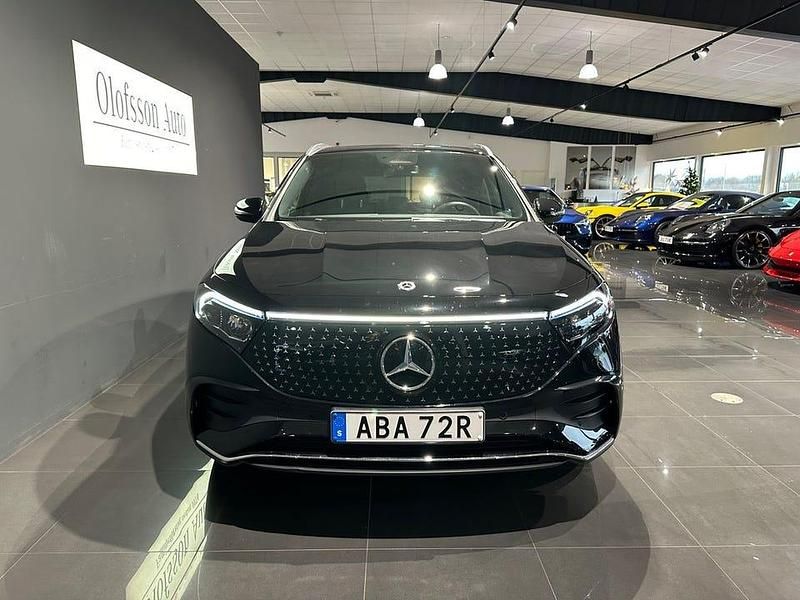 Begagnad Mercedes EQA300 Advanced 167 kW (228 HK) 2025 Kosmossvart metallic SUV