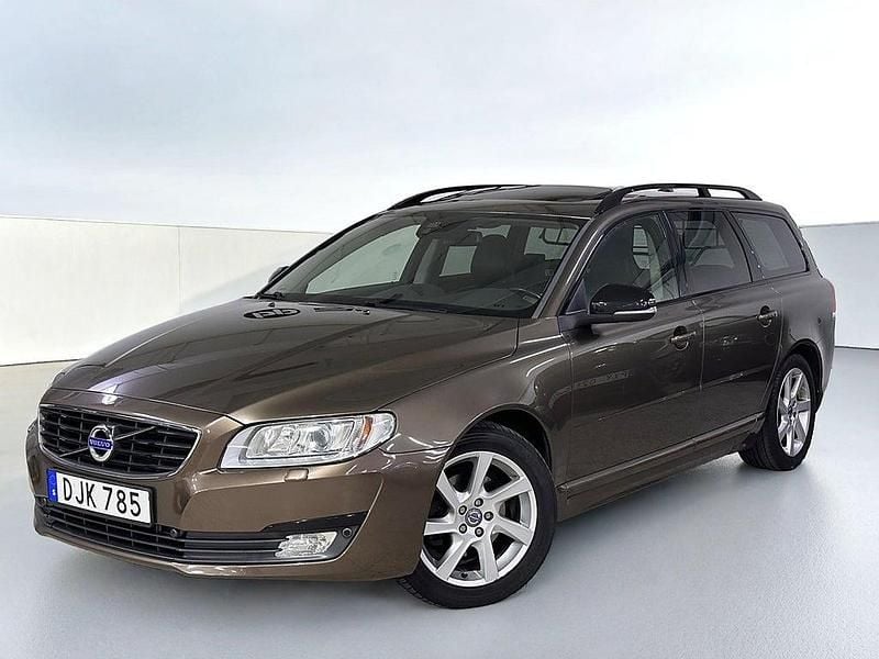 Begagnad Volvo V70 Dynamic 181 HK (133 kW) 2014 Brun Kombi