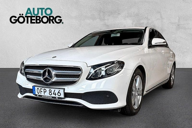 Vit Begagnad 2016 Mercedes E220 Avantgarde Sedan | 299 900 kr (Marknadspris) - Bild 1/3