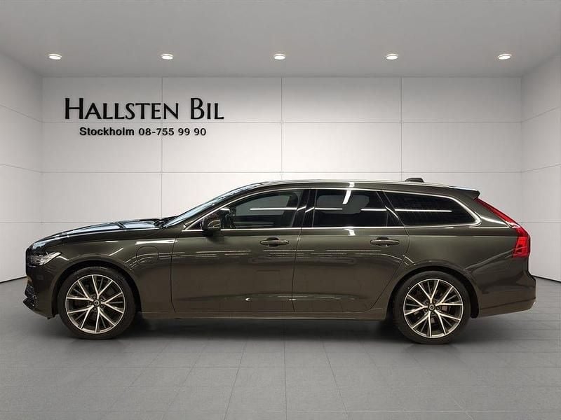 Grå metallic Begagnad 2019 Volvo V90 Momentum Kombi | 269 000 kr (Superpris) - Bild 1/4