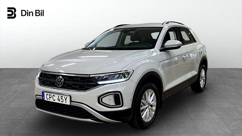 Grå Begagnad 2022 VW T-Roc Life SUV | 234 900 kr (Marknadspris) - Bild 1/4