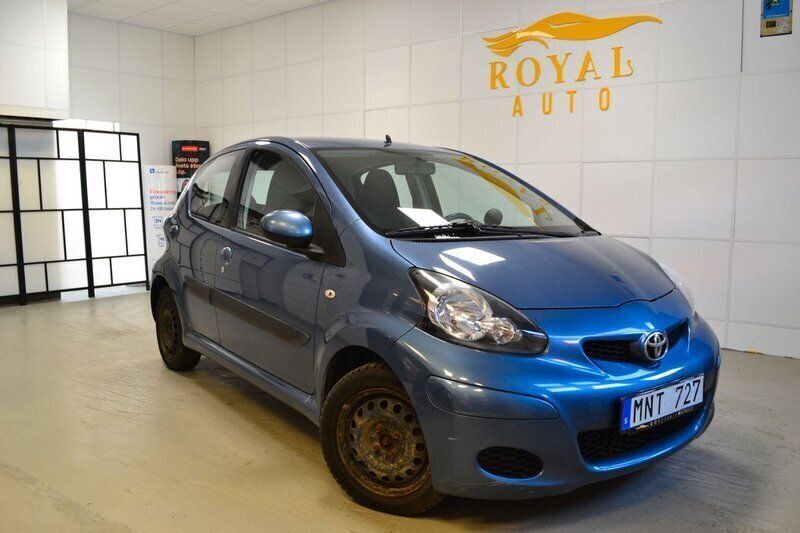 Blå Begagnad 2009 Toyota Aygo Halvkombi | 37 000 kr (Dyr) - Bild 1/4