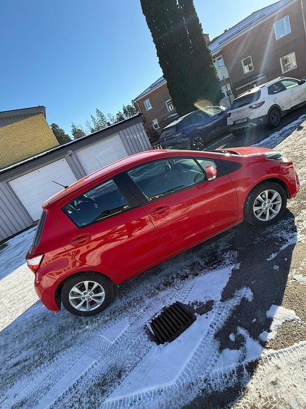 Begagnad Toyota Yaris 111 HK (81 kW) 2019