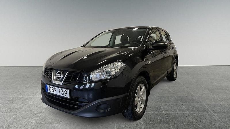 Svart Begagnad 2013 Nissan Qashqai SUV | 89 900 kr (Marknadspris) - Bild 1/4