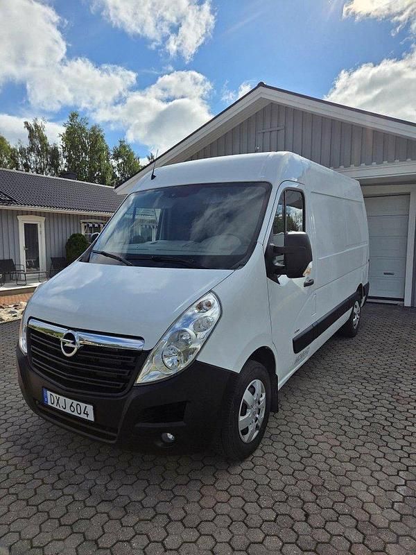 Vit Begagnad 2017 Opel Movano Van | 169 000 kr (Marknadspris) - Bild 1/4