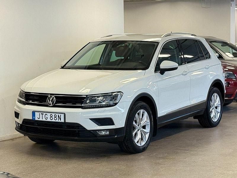 Vit Begagnad 2019 VW Tiguan SUV | 249 900 kr (Marknadspris) - Bild 1/4