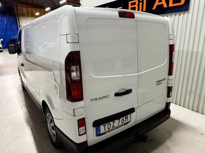 Begagnad Renault Trafic 125 HK (91 kW) 2019 Vit Minibuss