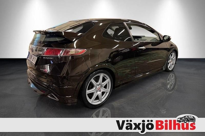 Begagnad Honda Civic Type R 201 HK (147 kW) 2007 Mörkbrun Halvkombi