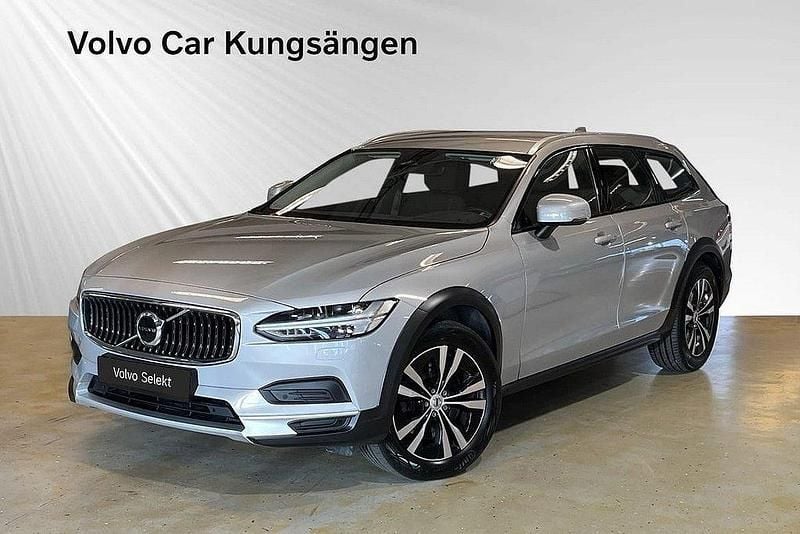 Silver Begagnad 2023 Volvo V90 CC Core Kombi | 429 900 kr (Marknadspris) - Bild 1/3