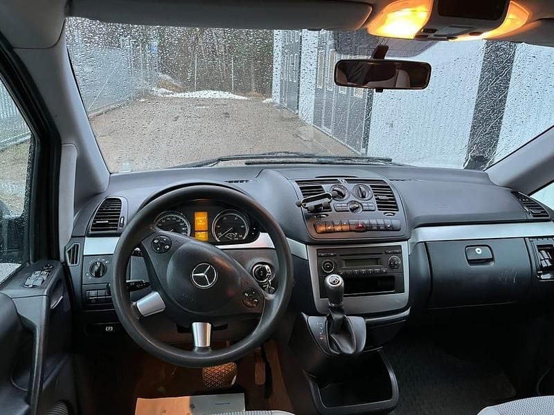 Begagnad Mercedes Viano 163 HK (119 kW) 2012 Minibuss