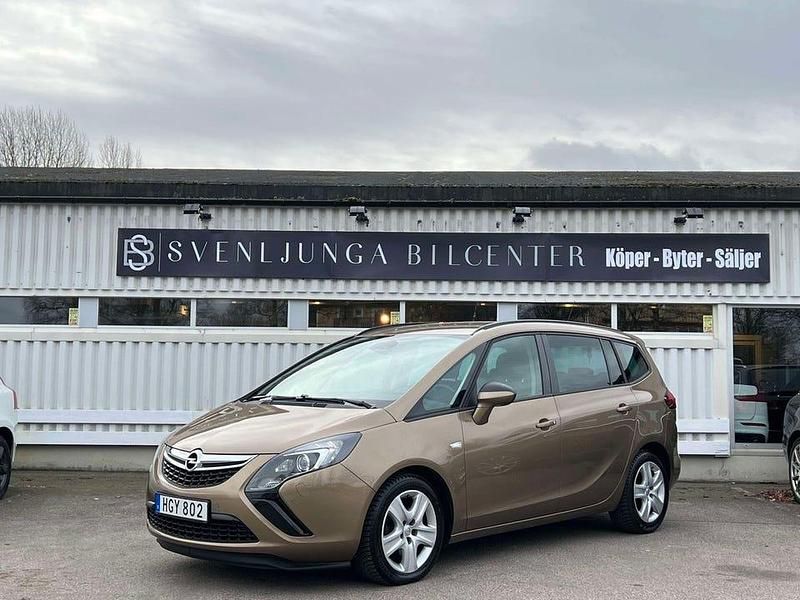 Brun Begagnad 2014 Opel Zafira Tourer Enjoy Minibuss | 89 900 kr (Marknadspris) - Bild 1/4