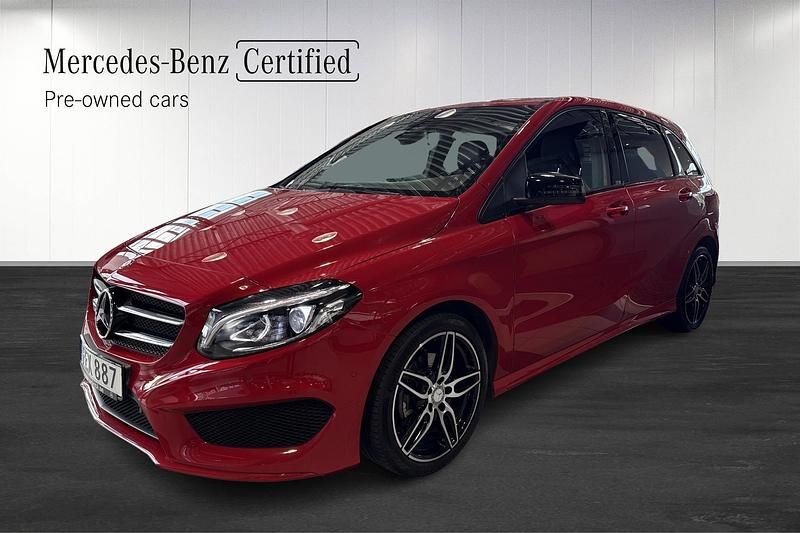 Svart Begagnad 2016 Mercedes B180 AMG Minibuss | 184 900 kr (Lite dyr) - Bild 1/4