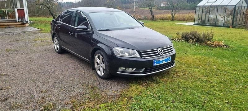 Svart Begagnad 2012 VW Passat GT Sedan | 85 000 kr (Bra pris) - Bild 1/4