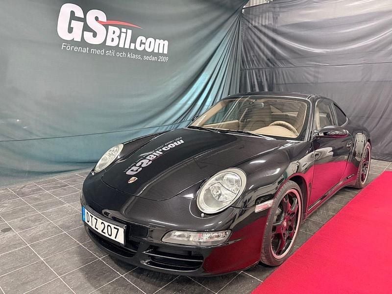 Svart Begagnad 2005 Porsche 911 Carrera S Sportkupé | 529 900 kr (Superpris) - Bild 1/4
