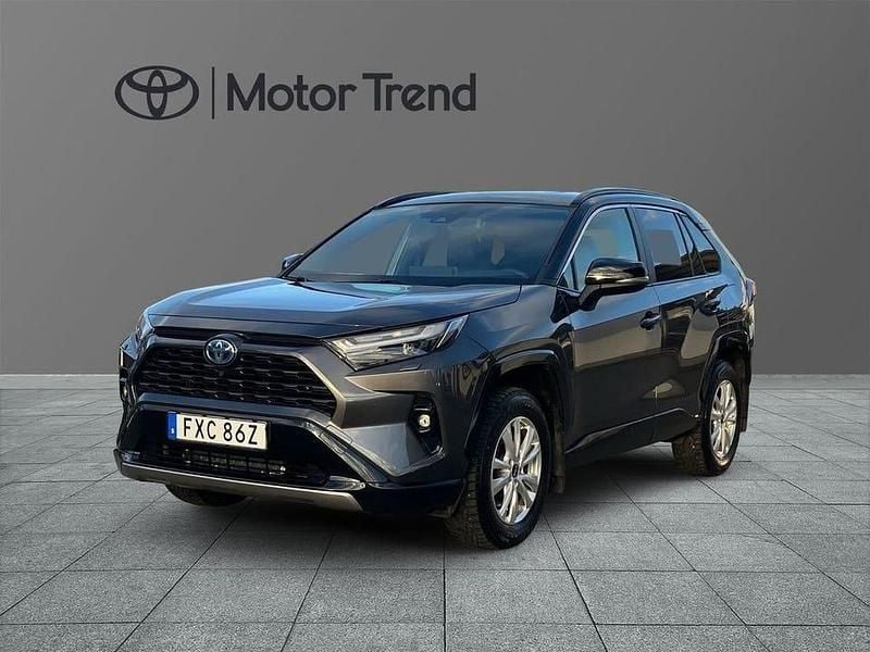 Begagnad Toyota RAV4 Hybrid Style 224 HK (164 kW) 2022 Grå SUV