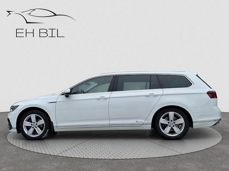 Begagnad VW Passat GTE 218 HK (160 kW) 2020 Vit