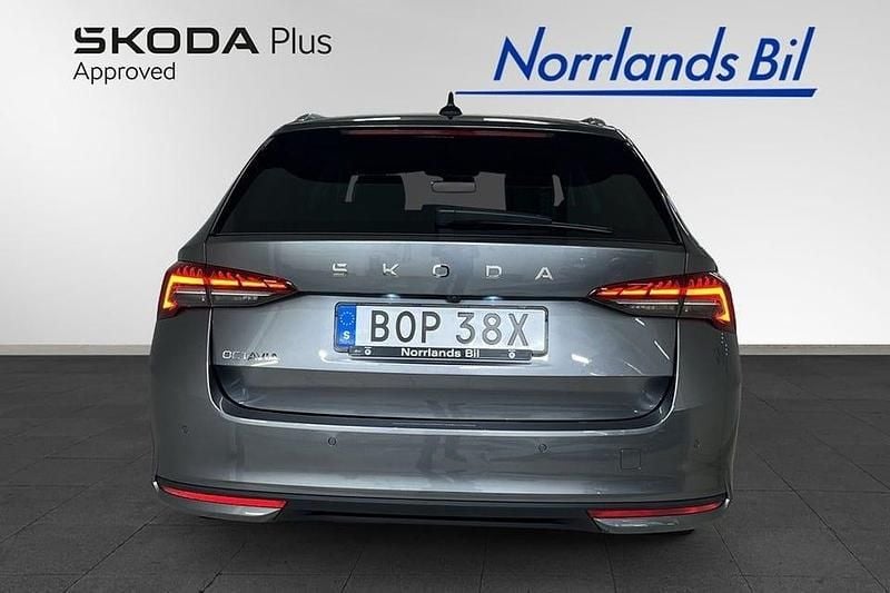 Begagnad Skoda Octavia 150 HK (110 kW) 2025 Graphite grey metallic Kombi