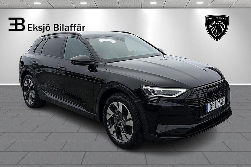 Begagnad Audi e-tron 300 kW (408 HK) 2022 Svart SUV