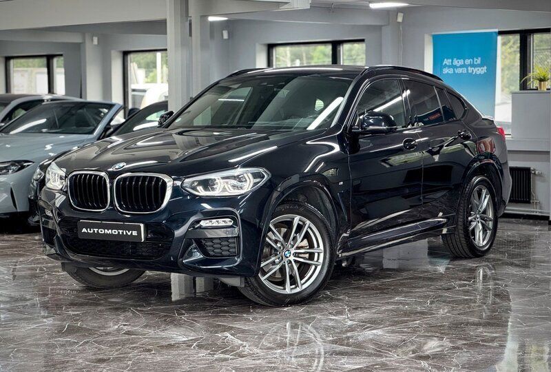 Svart Begagnad 2019 BMW X4 M Sport SUV | 399 900 kr (Marknadspris) - Bild 1/4