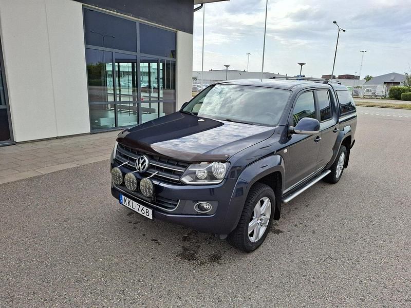 Blå Begagnad 2014 VW Amarok Highline Pickup | 145 000 kr - Bild 1/4