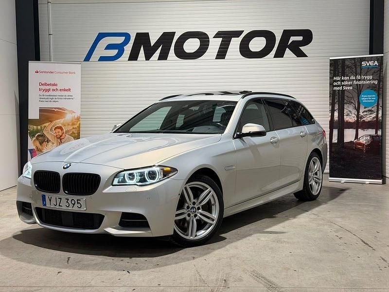 Ljusbrun Begagnad 2017 BMW 530 M Sport Kombi | 279 900 kr (Superpris) - Bild 1/4