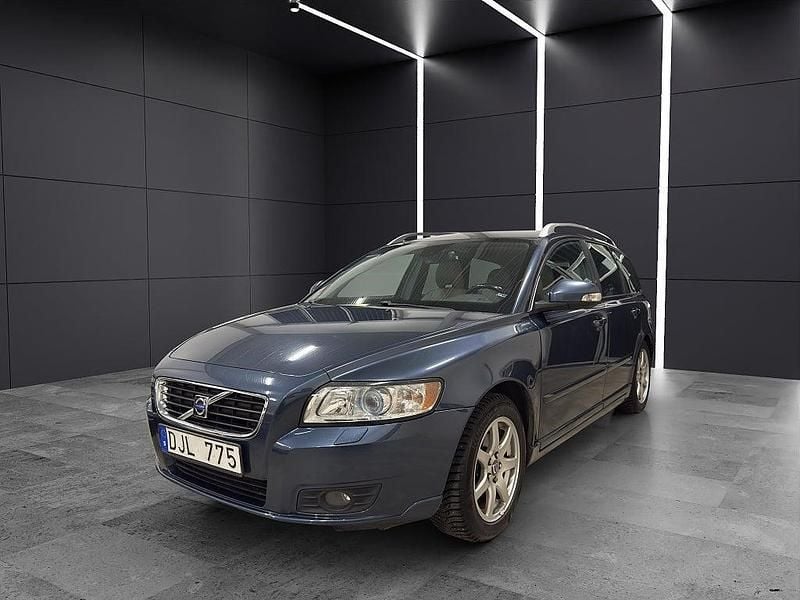 Begagnad Volvo V50 Summum 109 HK (80 kW) 2010 Blå Kombi