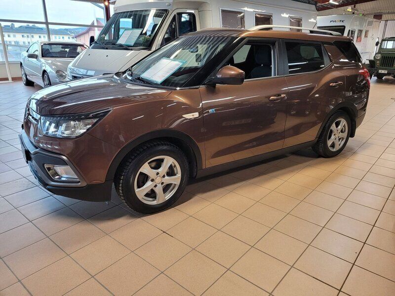 Brun Begagnad 2016 Ssangyong / KGM XLV SUV | 89 500 kr - Bild 1/4