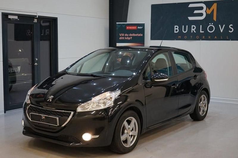 Begagnad Peugeot 208 82 HK (60 kW) 2014 Svart Halvkombi