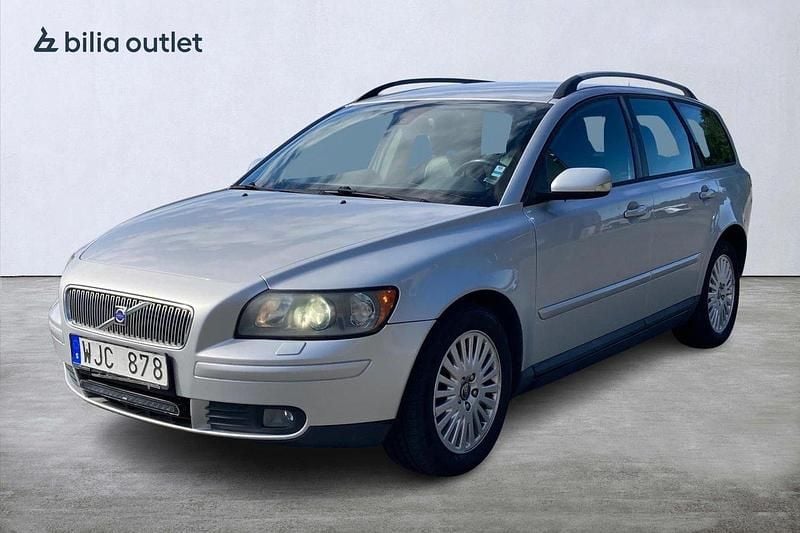 Ljusgrå Begagnad 2004 Volvo V50 Kombi | 34 900 kr (Marknadspris) - Bild 1/3
