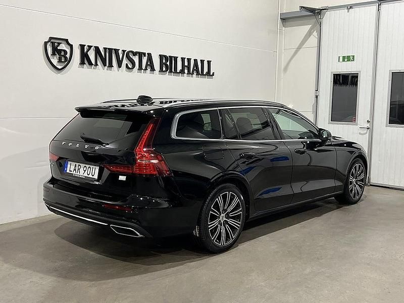 Begagnad Volvo V60 Inscription 253 HK (186 kW) 2020 Svart Kombi