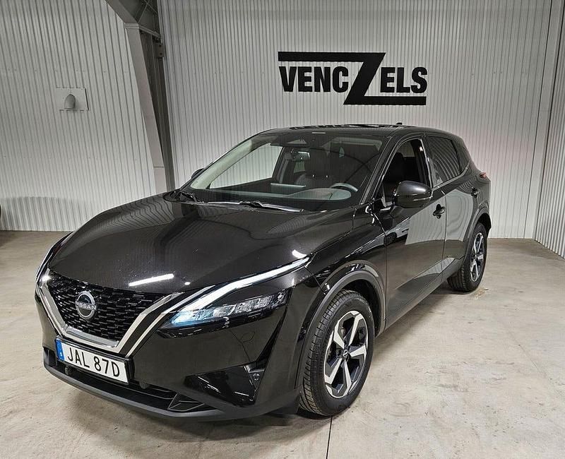 Svartbrun metallic (pearl) Begagnad 2023 Nissan Qashqai SUV | 279 000 kr (Marknadspris) - Bild 1/4