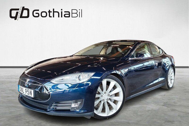 Blå Begagnad 2013 Tesla Model S Sedan | 279 900 kr - Bild 1/4