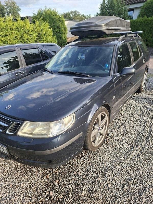 Blå Begagnad 2004 Saab 9-5 Kombi | 28 000 kr (Dyr) - Bild 1/4