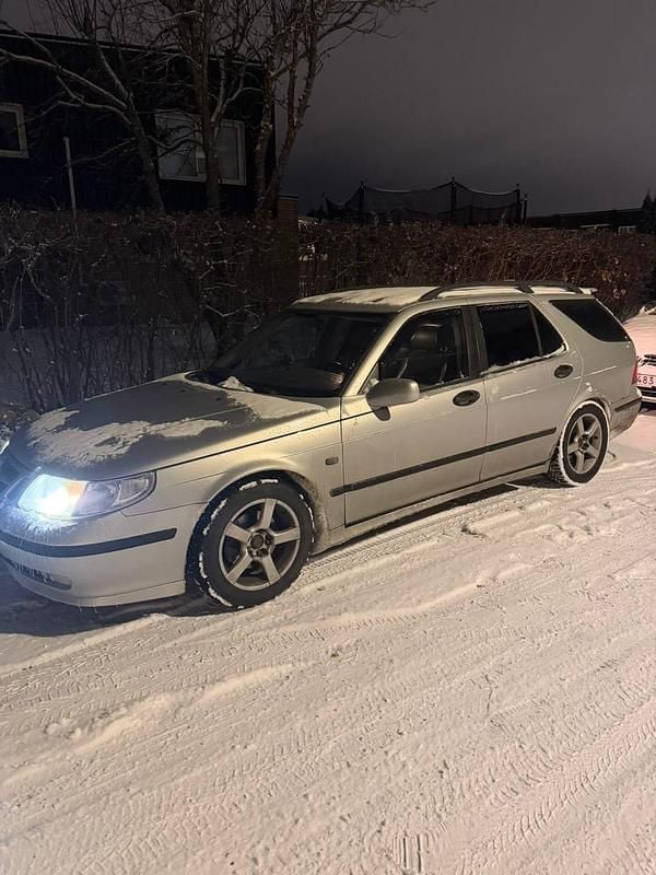 Begagnad 2002 Saab 9-5 Kombi | 25 000 kr - Bild 1/4