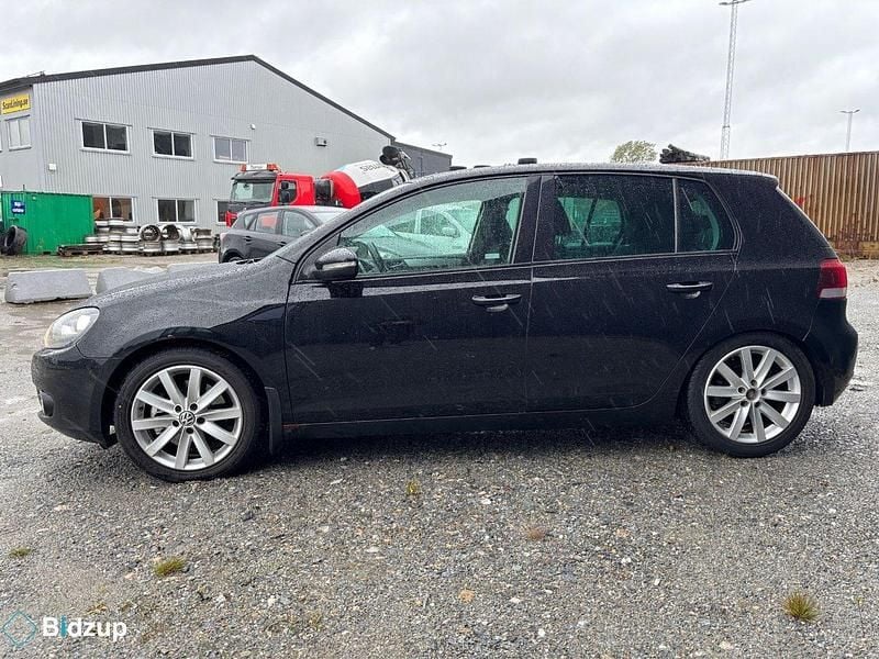 Begagnad VW Golf VI 160 HK (117 kW) 2010 Svart Halvkombi