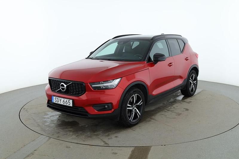 Begagnad Volvo XC40 R-Design 190 HK (139 kW) 2018 Röd SUV