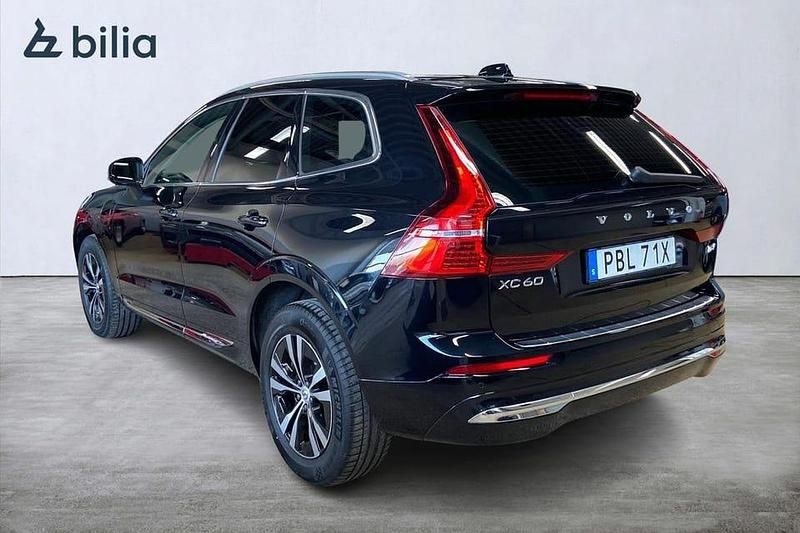 Begagnad Volvo XC60 Core 355 HK (261 kW) 2025 Svart SUV