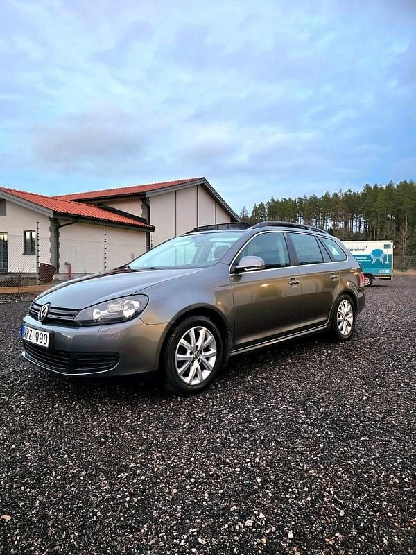 Begagnad 2010 VW Golf Kombi | 38 000 kr (Marknadspris) - Bild 1/4