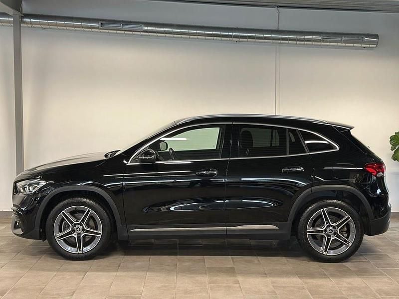 Begagnad Mercedes GLA250 Premium 218 HK (160 kW) 2023 Night black SUV
