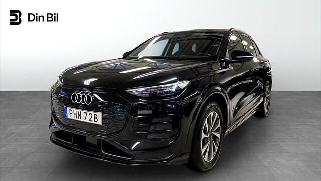Begagnad Audi Q6 e-tron Performance 239 kW (326 HK) 2025 Svart SUV