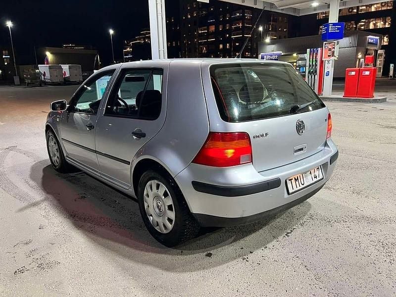 Begagnad 2003 VW Golf IV Halvkombi | 29 900 kr (Marknadspris) - Bild 1/4