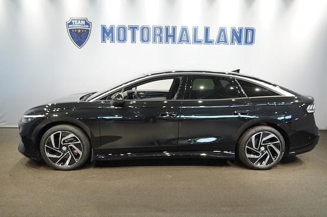 Svart Begagnad 2024 VW ID.7 Pro Sedan | 489 000 kr (Superpris) - Bild 1/4