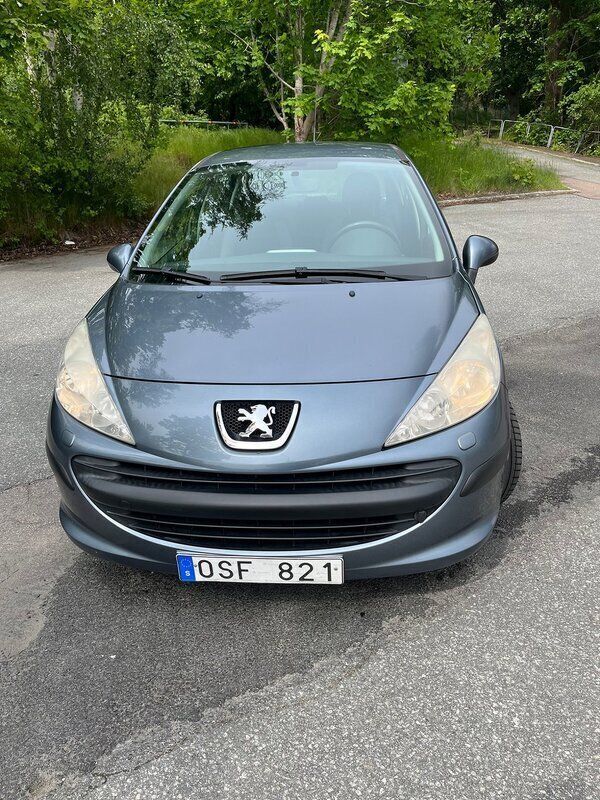 Mörkgrå Begagnad 2007 Peugeot 207 Halvkombi | 16 900 kr (Marknadspris) - Bild 1/4