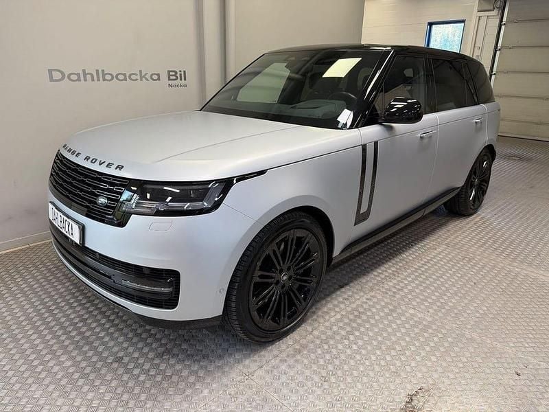 Begagnad Land Rover Range Rover Autobiography 530 HK (389 kW) 2023 Grå SUV