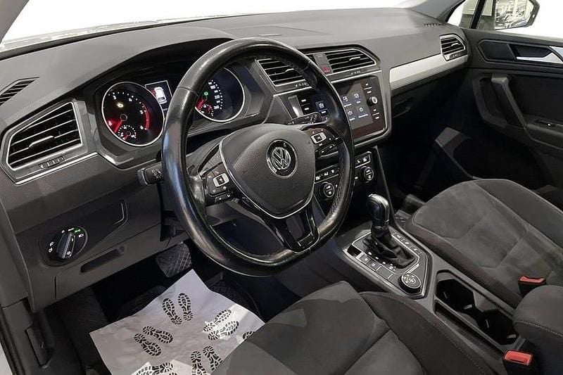 Begagnad VW Tiguan R-line 151 HK (111 kW) 2019 Vit SUV
